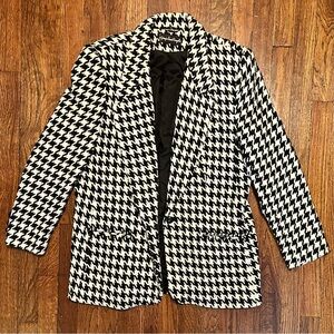 Stylish Black and White Houndstooth Blazer